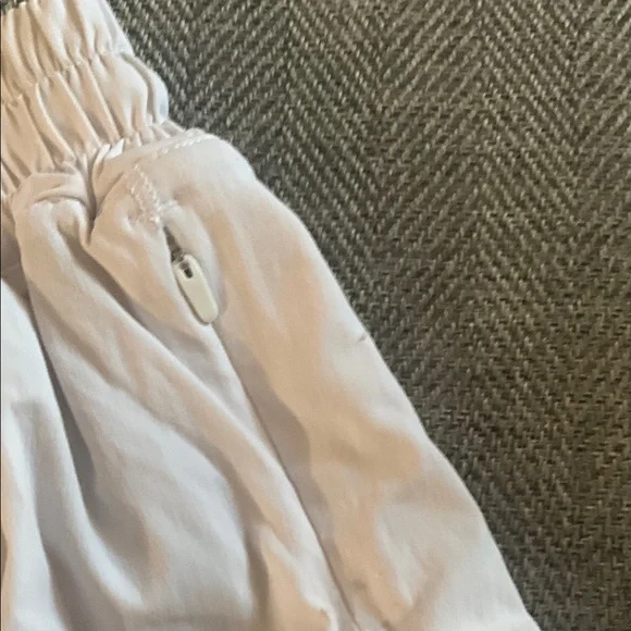 Lululemon Athletica White Athletic Shorts Lightweight Design - Picture 4 of 5